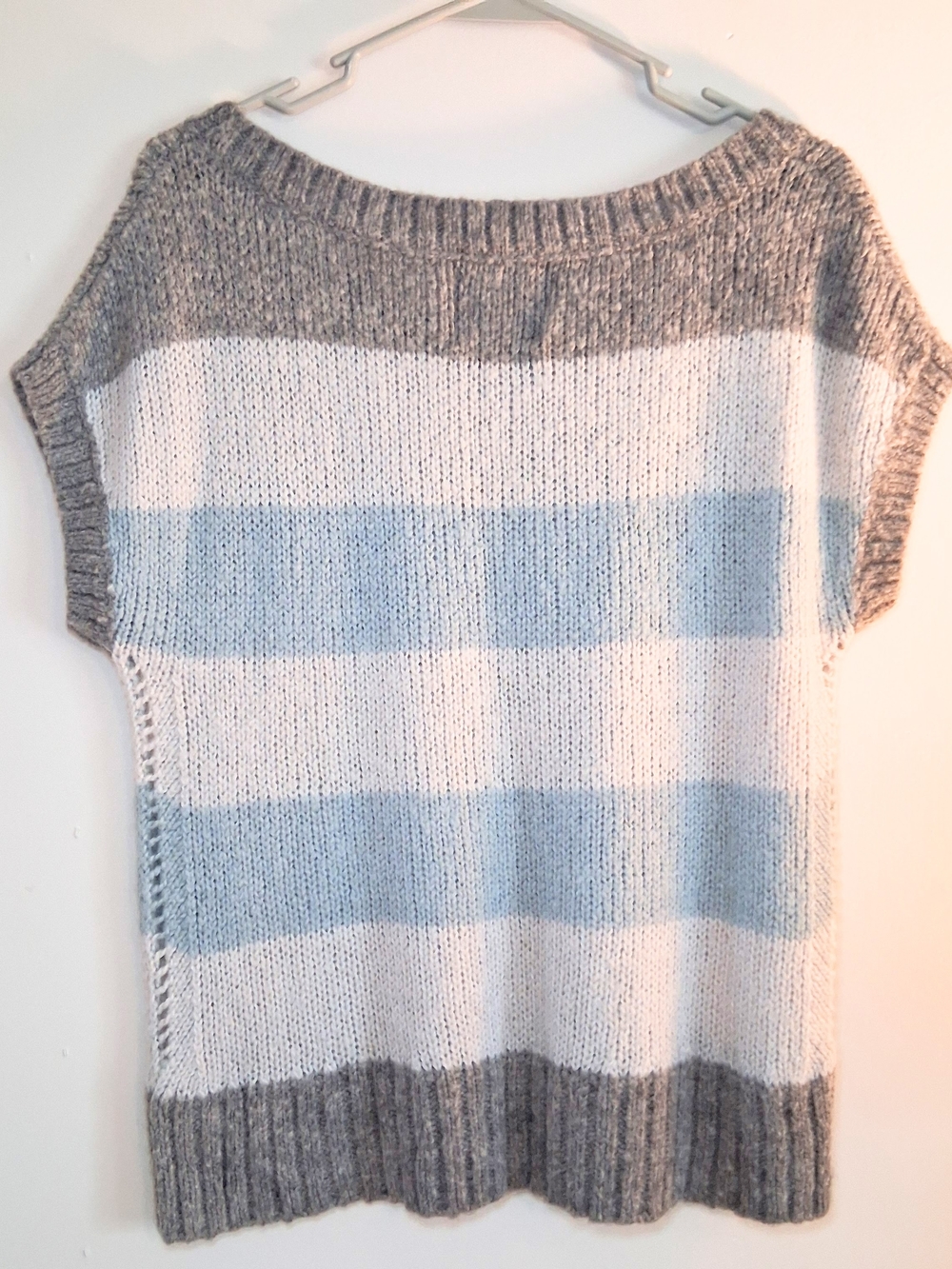 American Eagle Outfitters Women's Gray & Light Blue Striped Knit Sweater Size XL - Picture 4 of 5